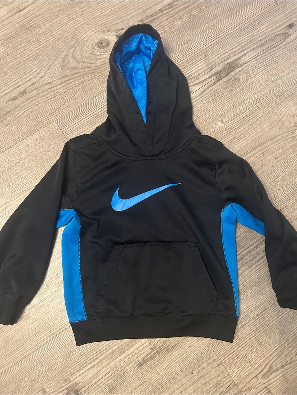 Nike boys therma fit hoodie